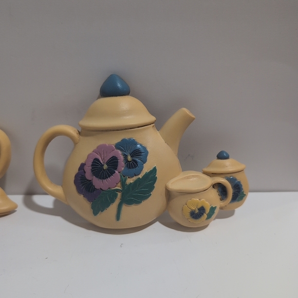 This vintage Burwood Products teapot kitchen wall art (set of 2), features a cha - Picture 2 of 5